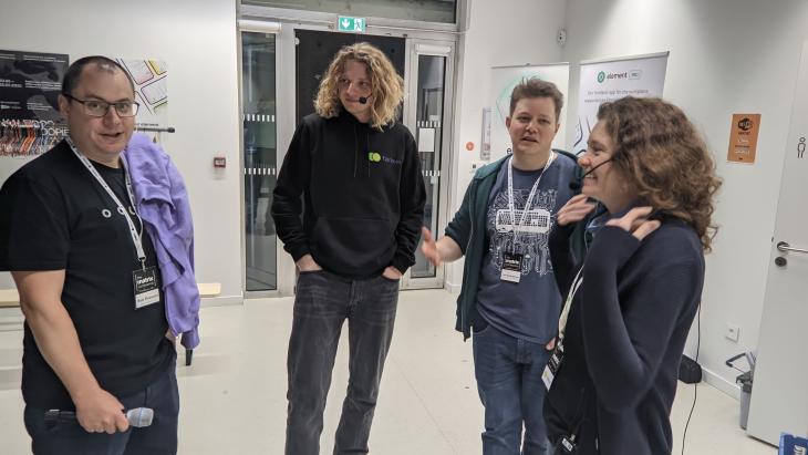 Moderator instructing Philipp, Jan &amp; Lisa